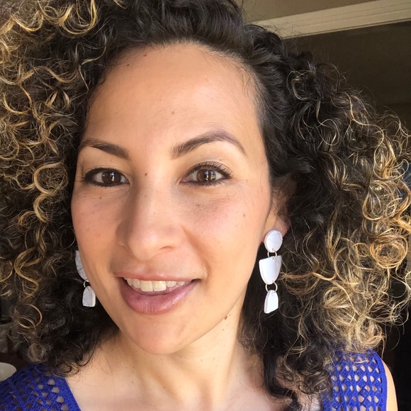 Meet your Posher, Priscilla - Picture 1 of 1